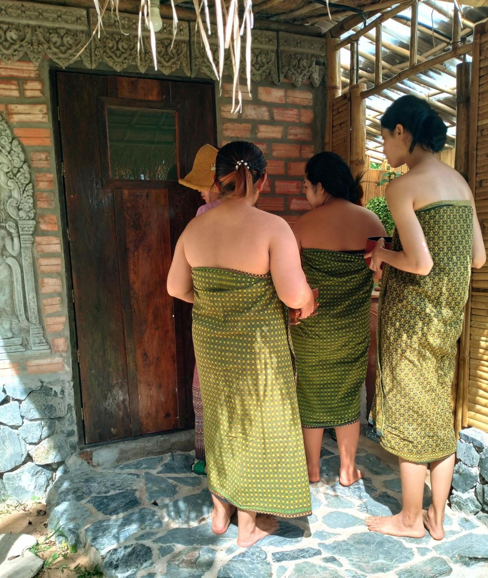 Banteay Srey Women'S Only Traditional Spa And Homestay 캄폿 외부 사진